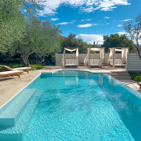 La Rodina Вилла