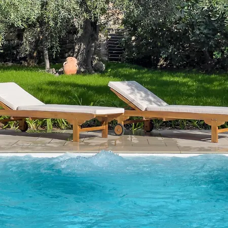 La Rodina Villa