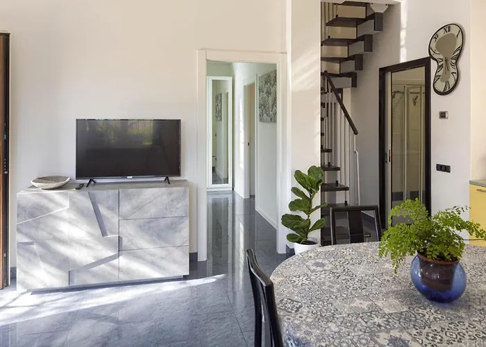 La Rodina فيلة *