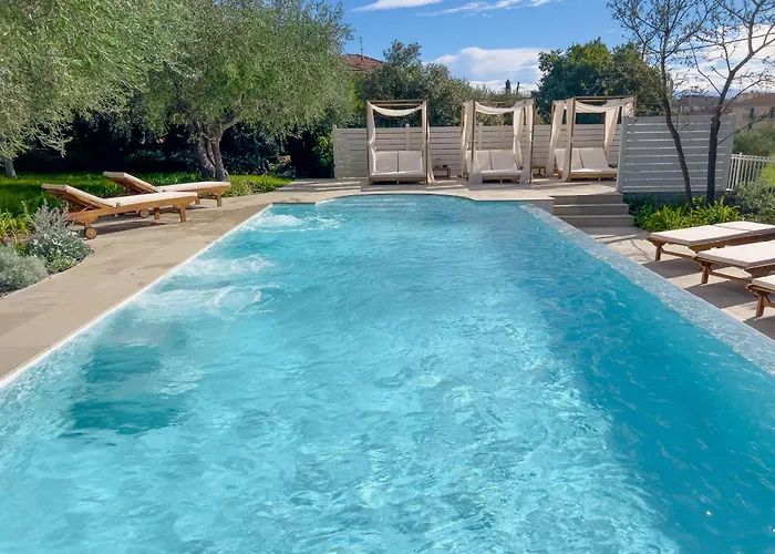 La Rodina فيلة دْيانو مارينا