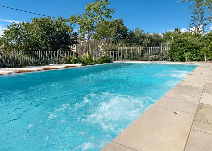 La Rodina فيلة *